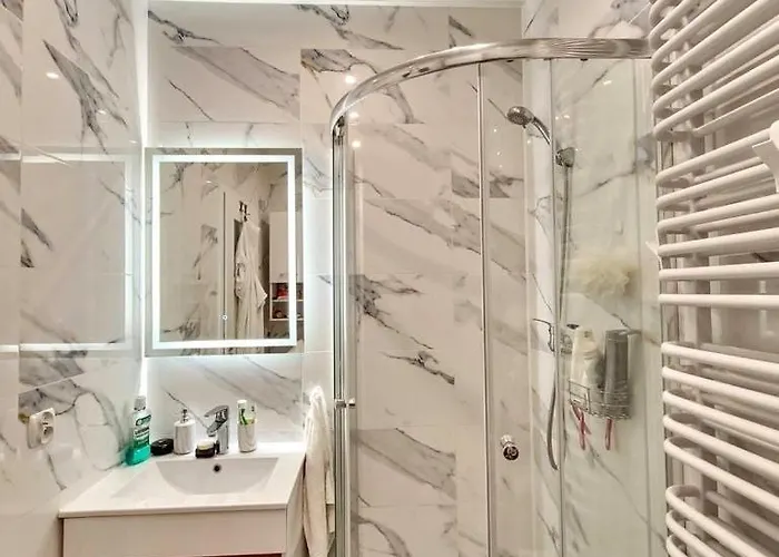 Blisko Szlaku Boguszow-Gorce